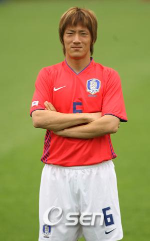 김진규, 한국과 잔디가 많이 달라