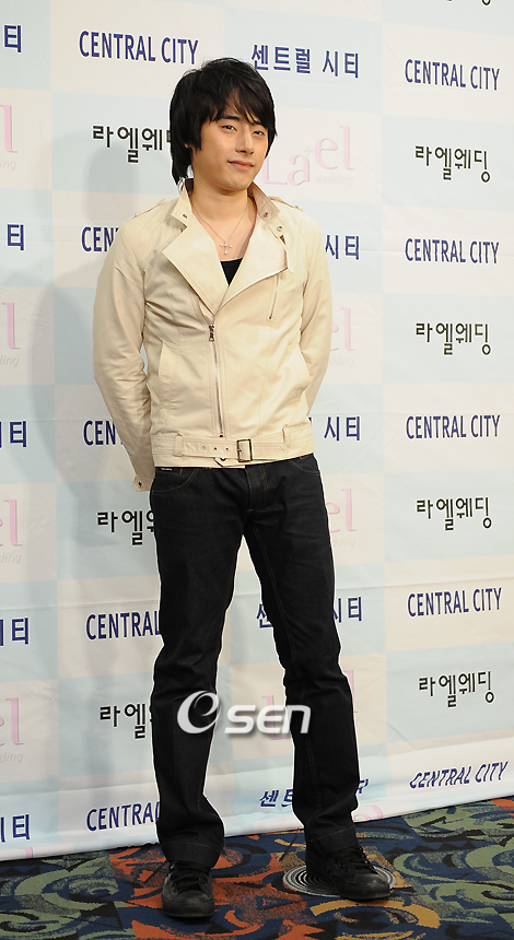 ‘크크섬’ 이상원, “어머니 선우은숙 연기 변신에 자극 받아”
