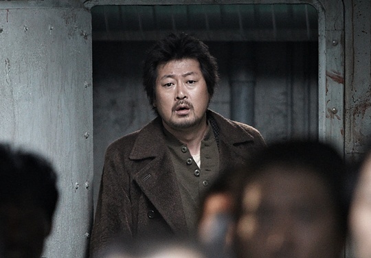 황해 김윤석, 당신이 진정한 악마종결자입니다