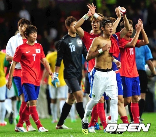 만든곳: 한국 네티즌본부 카페