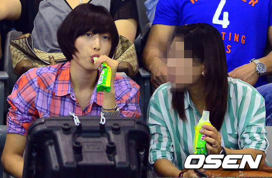 [사진]김연경,오늘은 경기장에 아이스크림을 먹으면서