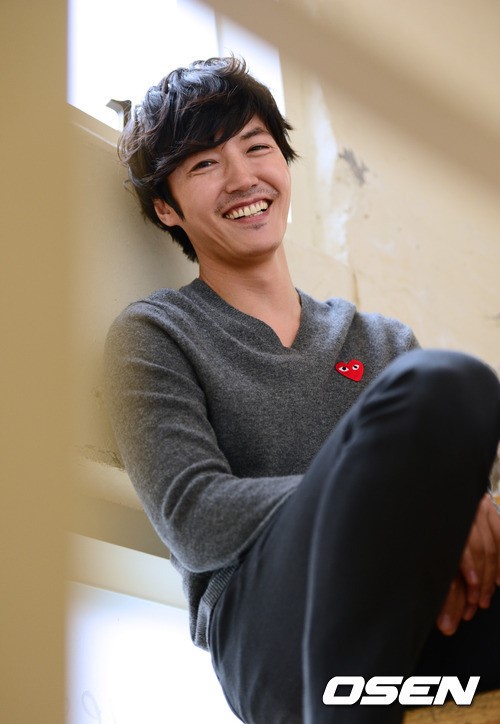 윤상현 “아줌마같이 수다스러운 거? 엄마 쏙 빼닮았죠”[인터뷰]
