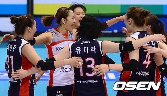 [사진]인삼공사,시즌 최종전 승리의 기쁨!