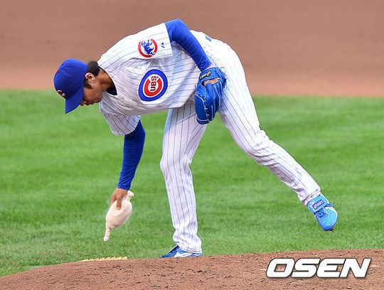 [사진]MLB 데뷔 임창용,로진가루 충분히 묻히고!