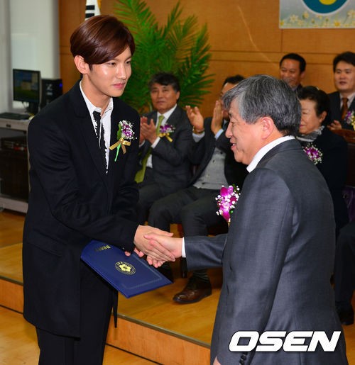 [사진]최강창민,납세자의 날, 일일 명예민원봉사실장으로 임명