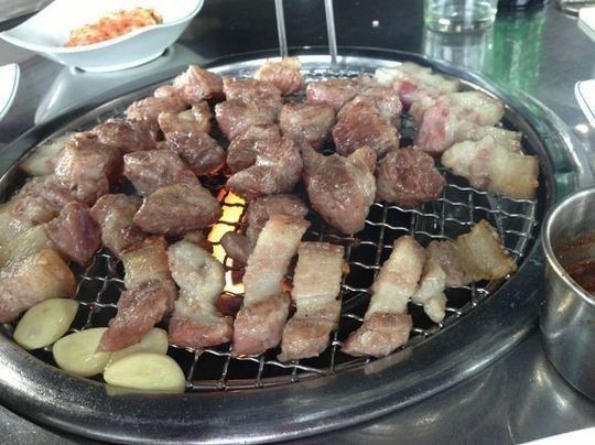 삼겹살 칼로리 100g 331kal, 다이어트의 적이네