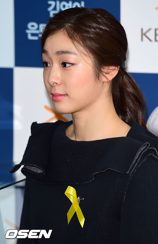 [사진]김연아,백옥같은 피부