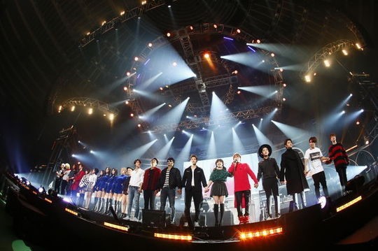 FNC킹덤, 日 도쿄-오사카 콘서트 성황리 종료.. 3만5천명 동원