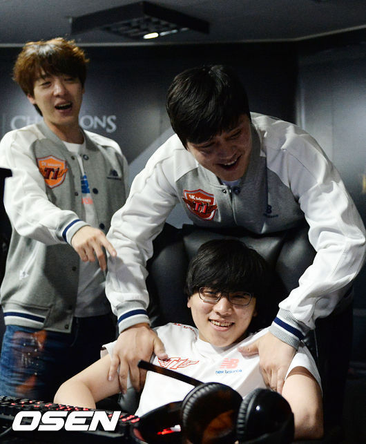 [사진]롤챔스 뱅기 배성웅,SK텔레콤을 결승으로 이끌었어요!