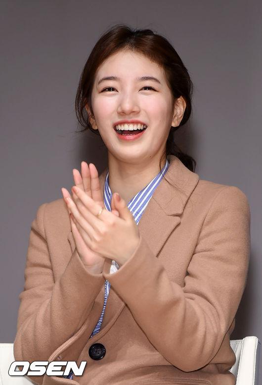 [사진]배수지,너무나 사랑스러운 박장대소