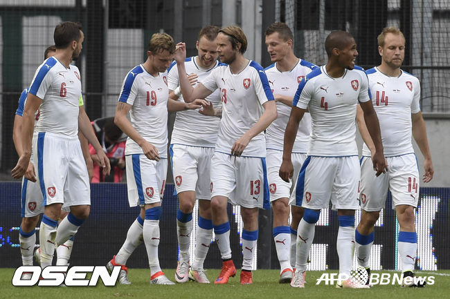 체코, 러시아에 2-1 역전승... 한국과 2차전