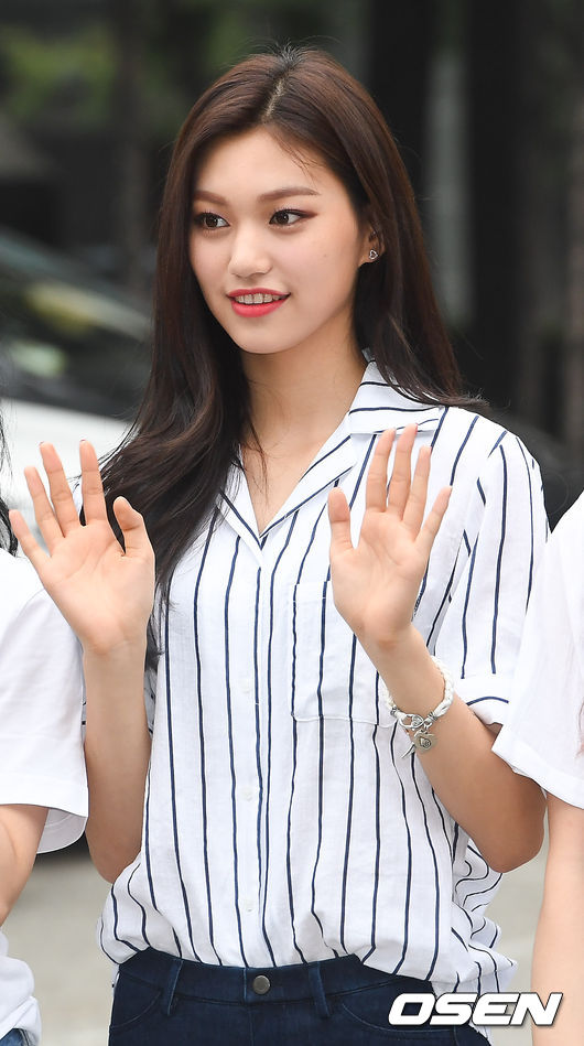 [사진]아이오아이 도연,세련된 미모