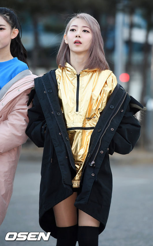 [사진]걸카인드 메딕진,강추위 속 하의실종 패션