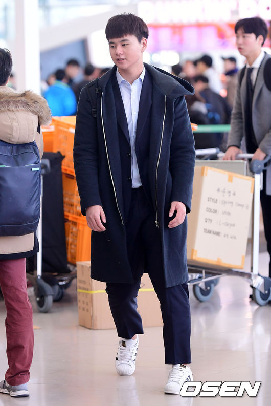 [사진]김민, 설레는 발걸음