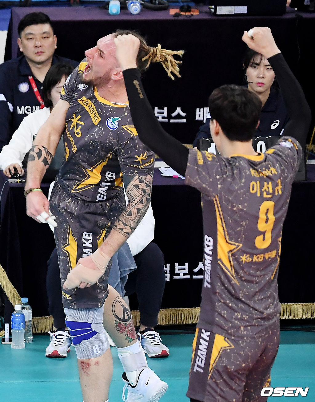 [사진]가스파리니 막아내고 포효하는 펠리페