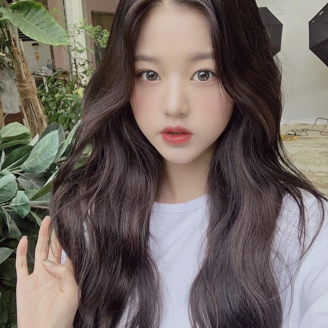 날씨 만큼 맑은 미모…아이즈원 장원영, 막내의 청순美 [★SHOT!]