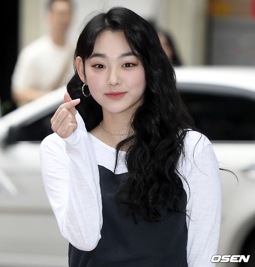 [사진]구구단 강미나,귀신도 홀리는 미나표 하트