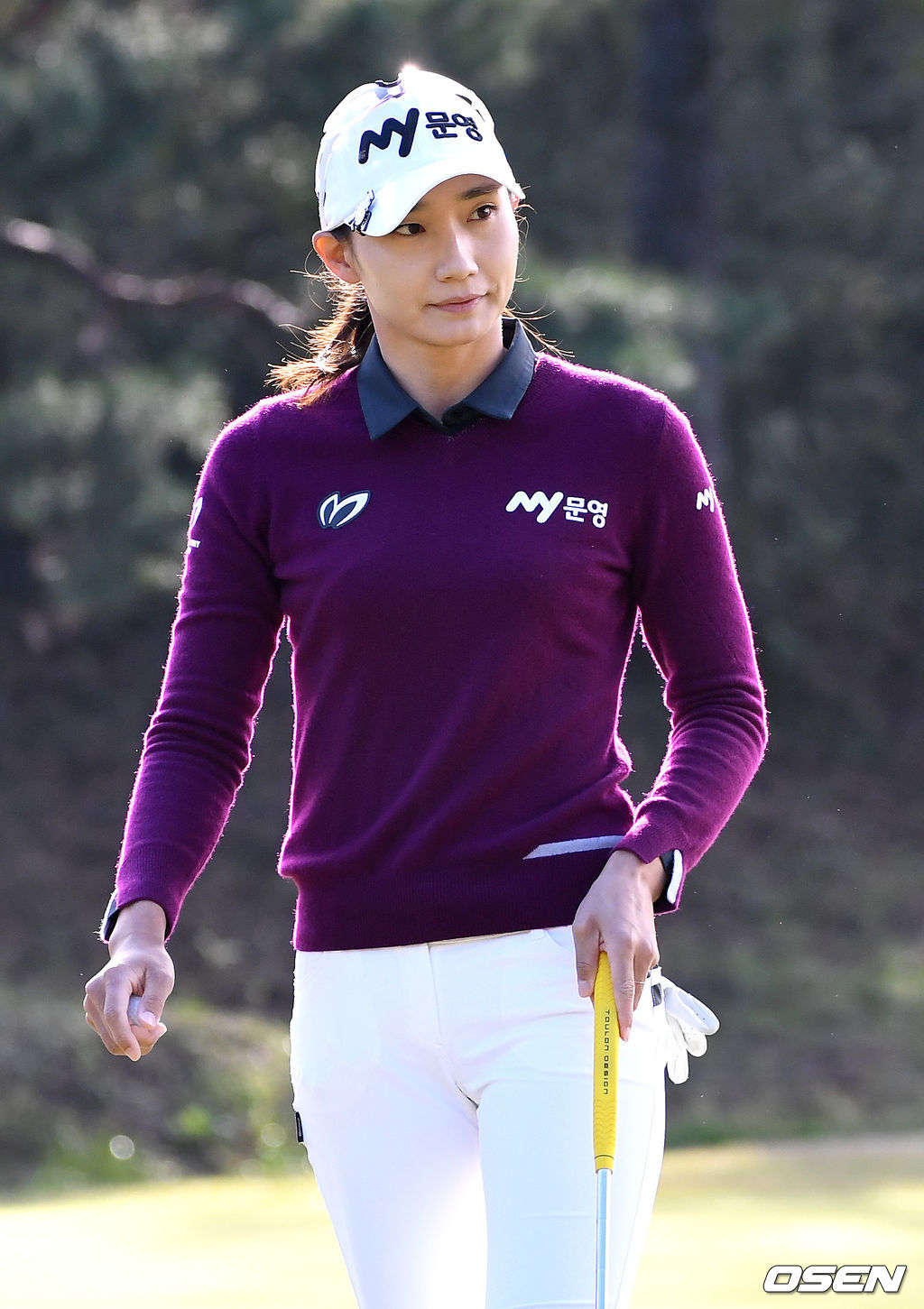 [사진]김민선5 , 갤러리들의 환호에 답하며