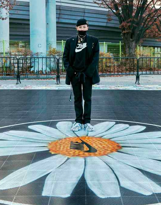 지드래곤, 제대 첫 아트워크 농구 코트 기증 자신의 역량 극대화했으면