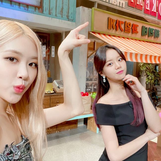예쁜 애 옆 예쁜 애..혜리X로제, 놀토 본방 사수 부르는 미모 [★SHOT!]