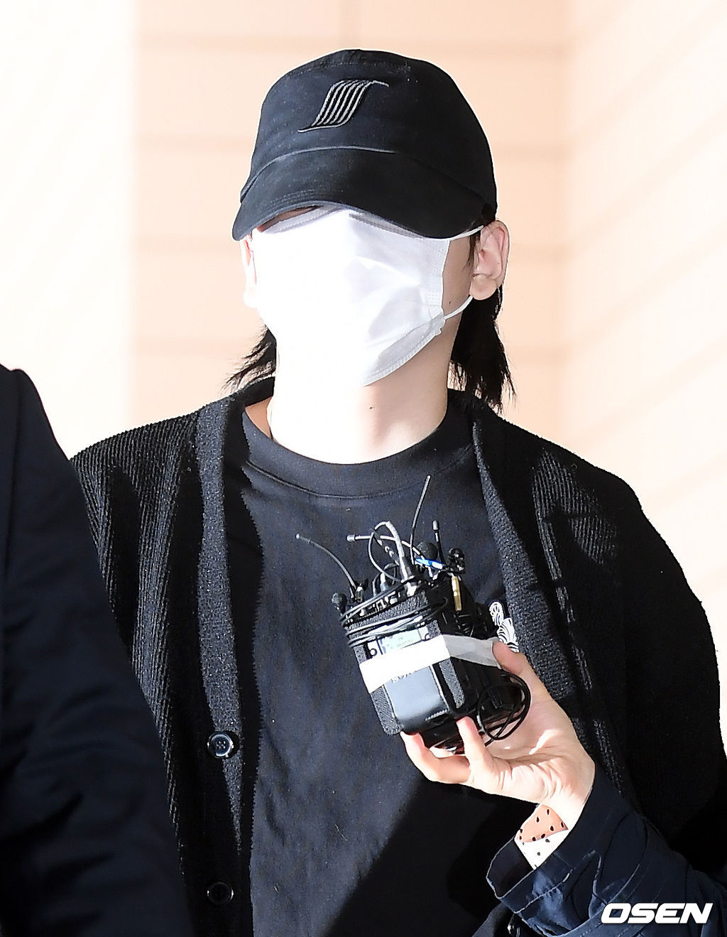 [사진]장용준(노엘), 모자와 마스크로 얼굴 가리고 선고공판 출석