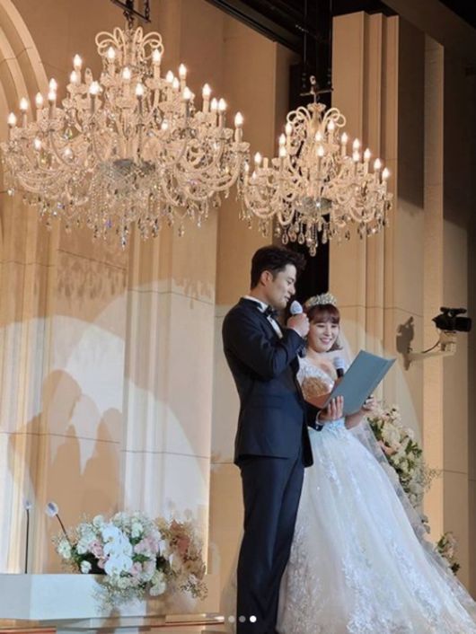 김혜선, 14년 지기 권미진 결혼식 공개..비가 와도 너는 빛나더라[★SHOT!]