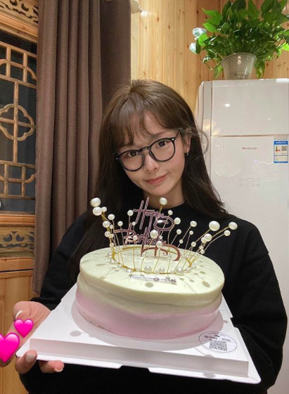유역비보다 예쁜 뮬란 대역, 안경+민낯으로 18세 생일축하[Oh!llywood]