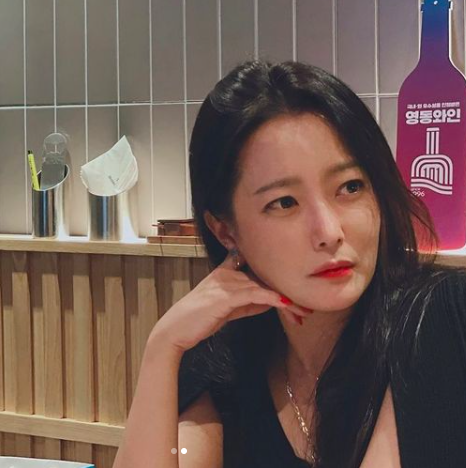 동안 끝판왕 김희선, 44세에도 미모 클라스는 영원하다[★SHOT!]
