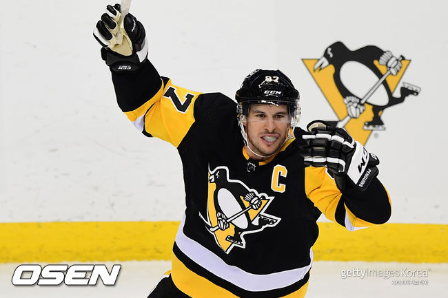 NHL 슈퍼스타 크로스비, 코로나19 지침 따라 경기 출전 제외