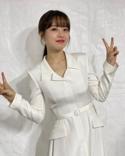 박보영, 순백의 여신 원피스 입고 귀요미 브이 “역시 뽀블리”