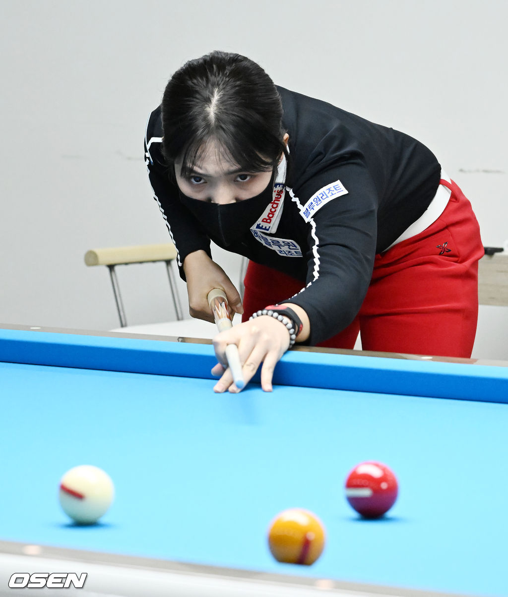[사진]스롱 피아비,정교한 샷