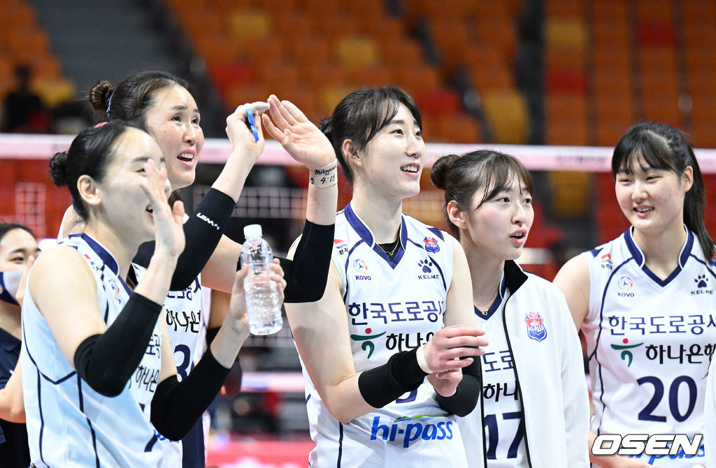 [사진]12연승 한국도로공사,다음 경기도 승리 선물 할게요