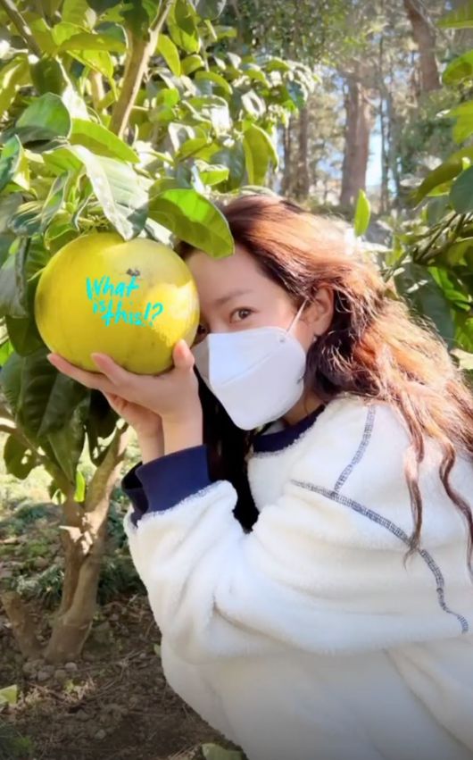 한지민, 과일보다 작은 소두..이렇게 러블리한 40대는 처음