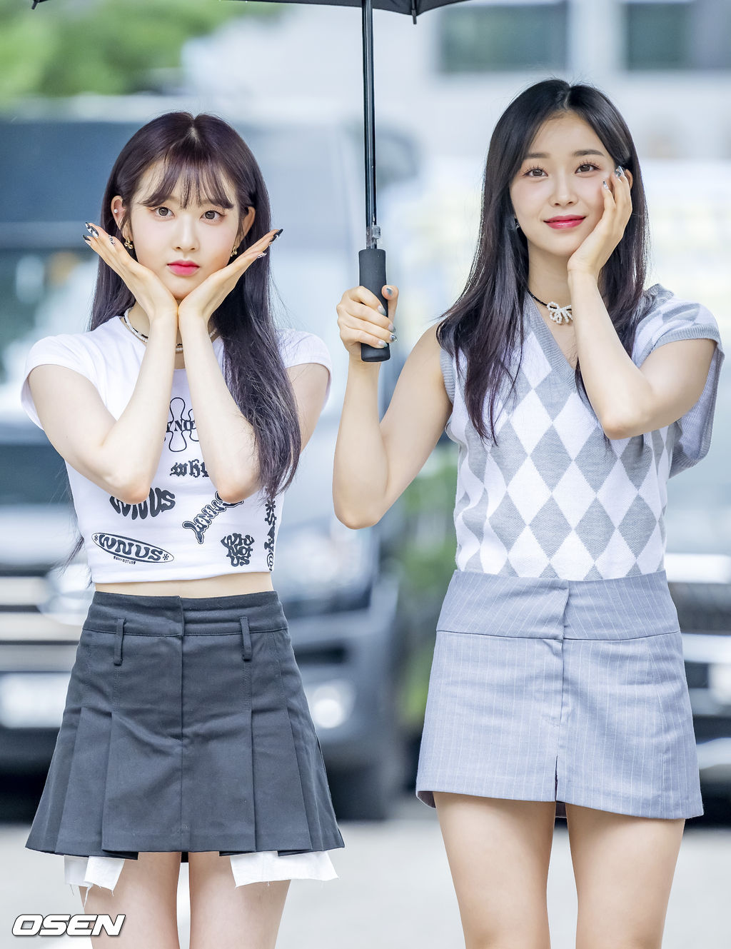 [사진]스테이씨 시은-수민,빗속에서 미모 대결
