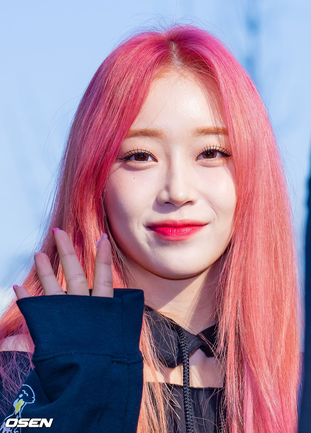 [사진]스테이씨 수민,상큼한 핑크헤어