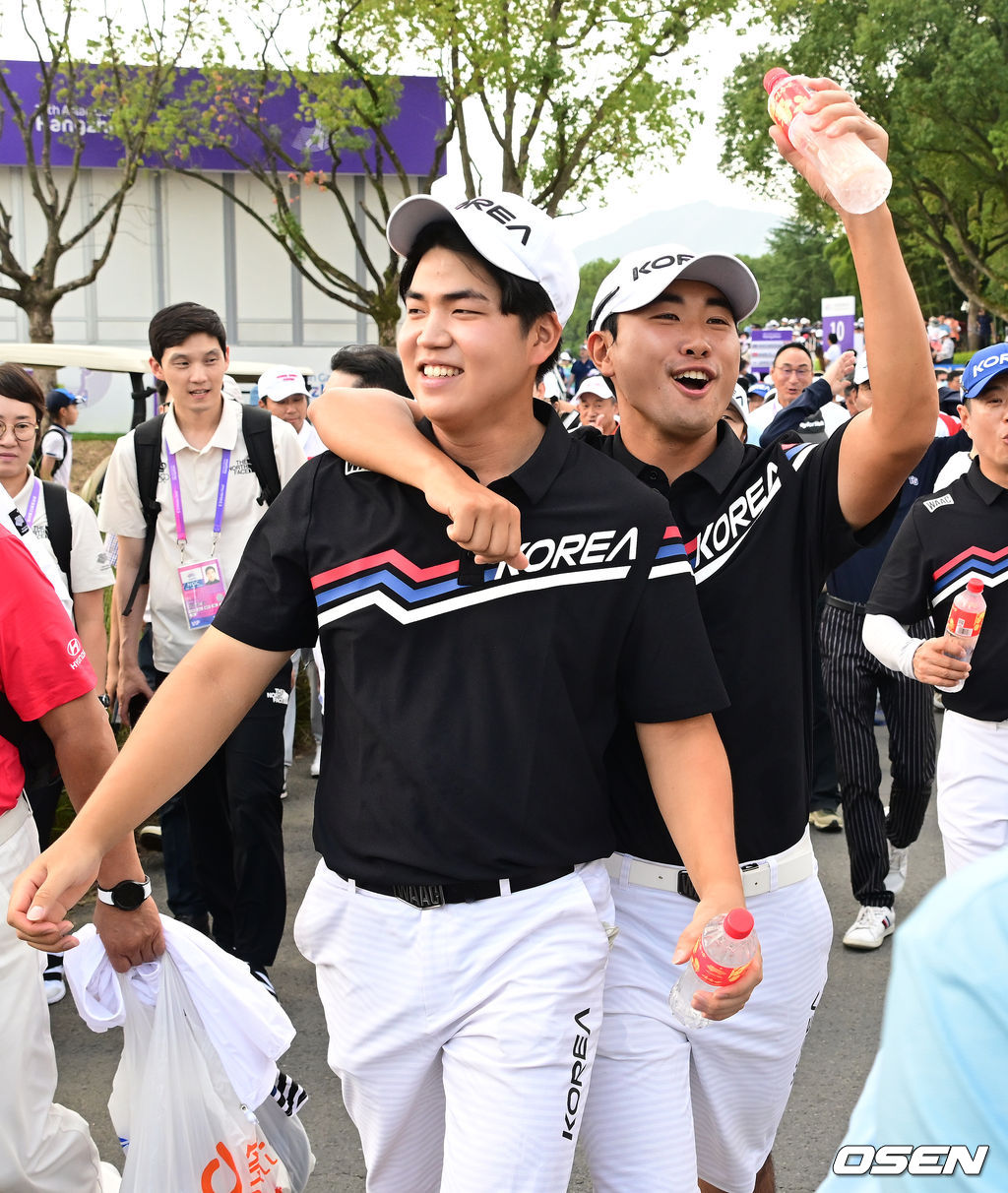 [사진]금메달 장유빈-조우영,'금빛 환호'