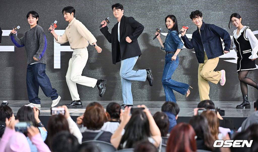 [사진] ‘러닝메이트’ 출연진들, 특별한 인사