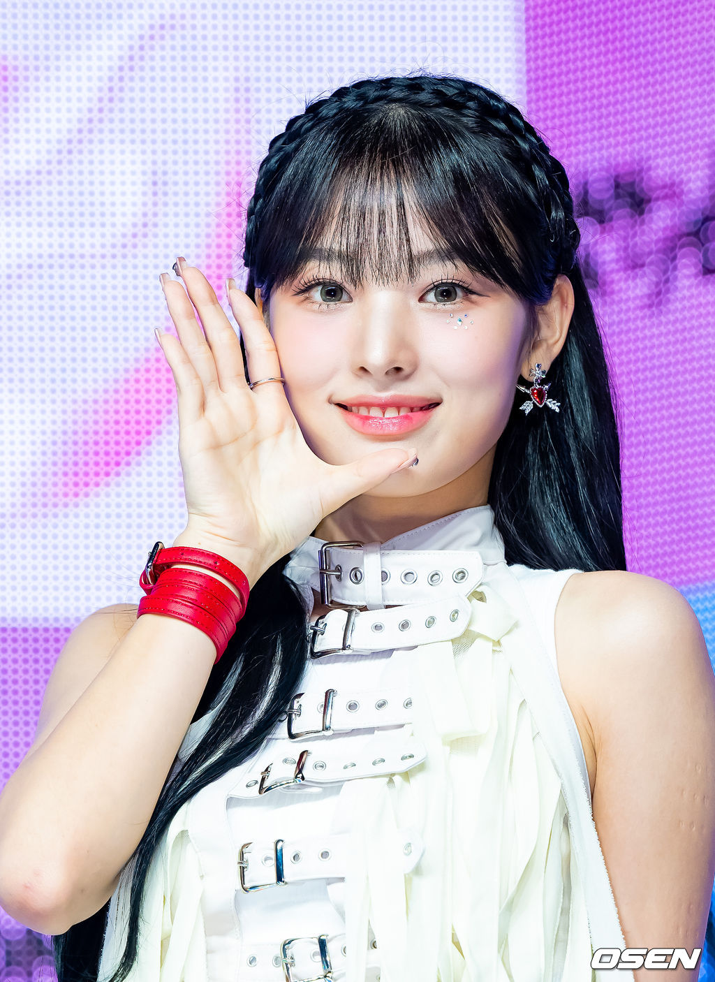 [사진]지니,빠져드는 눈맞춤