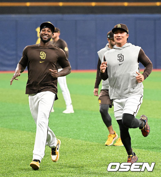 ‘160km 신인왕’ 문동주, 크로넨워스·마차도·김하성 클린업 만난다…팀 코리아vs샌디에이고 라인업 공개 [서울시리즈]