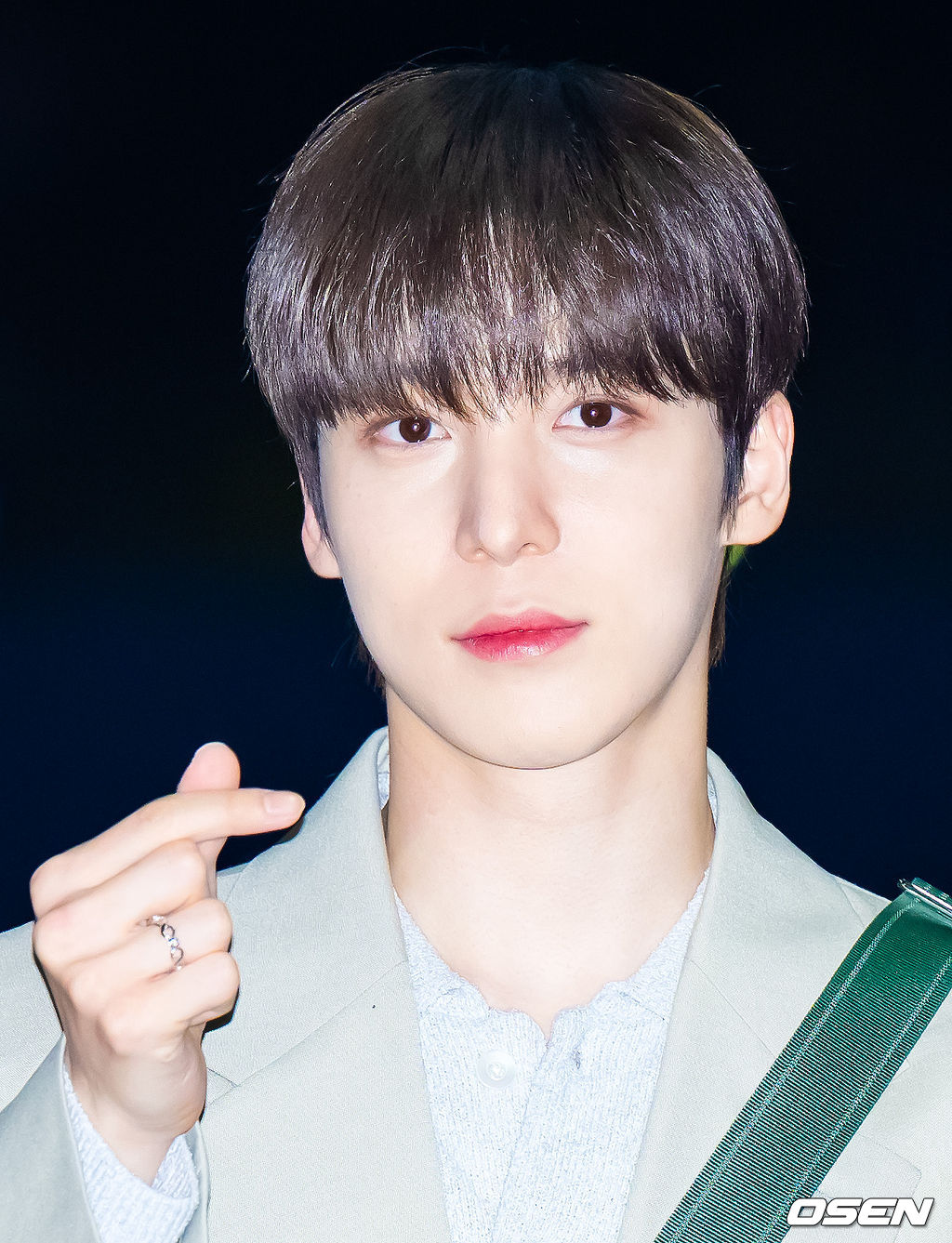 [사진]에이티즈 윤호,눈부신 백옥피부