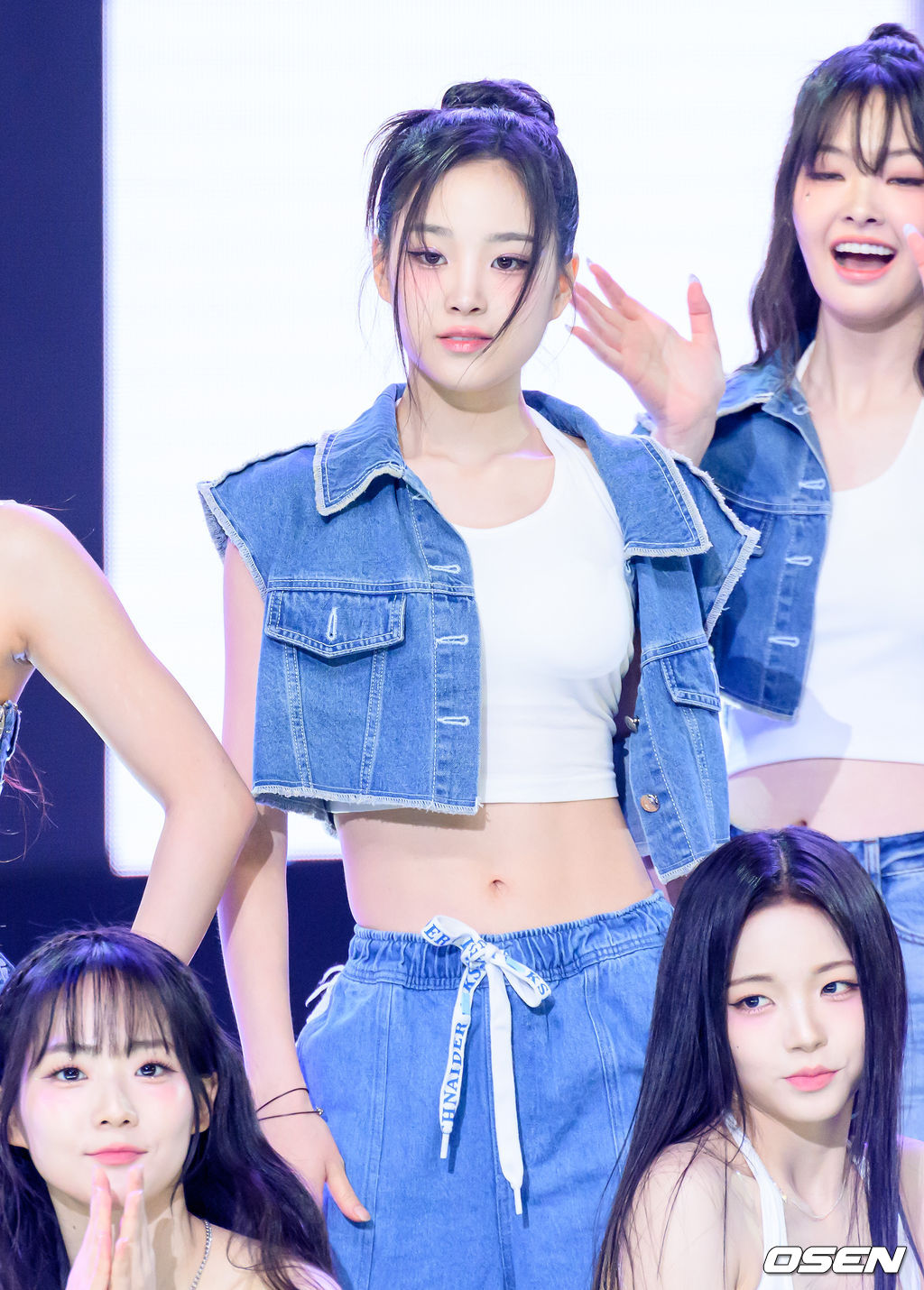 [사진]트리플에스 지연,화려한 무대