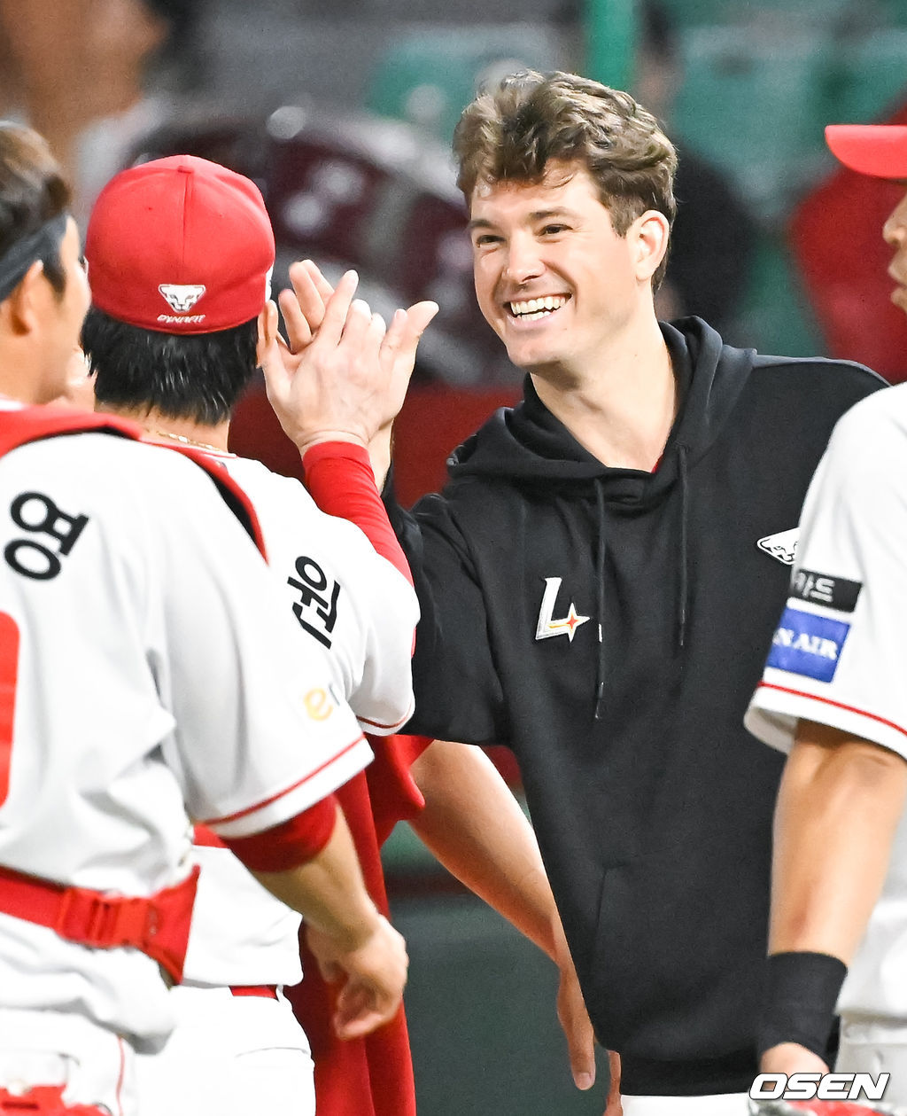 [사진]시즌 2승 앤더슨,문승원! 땡큐