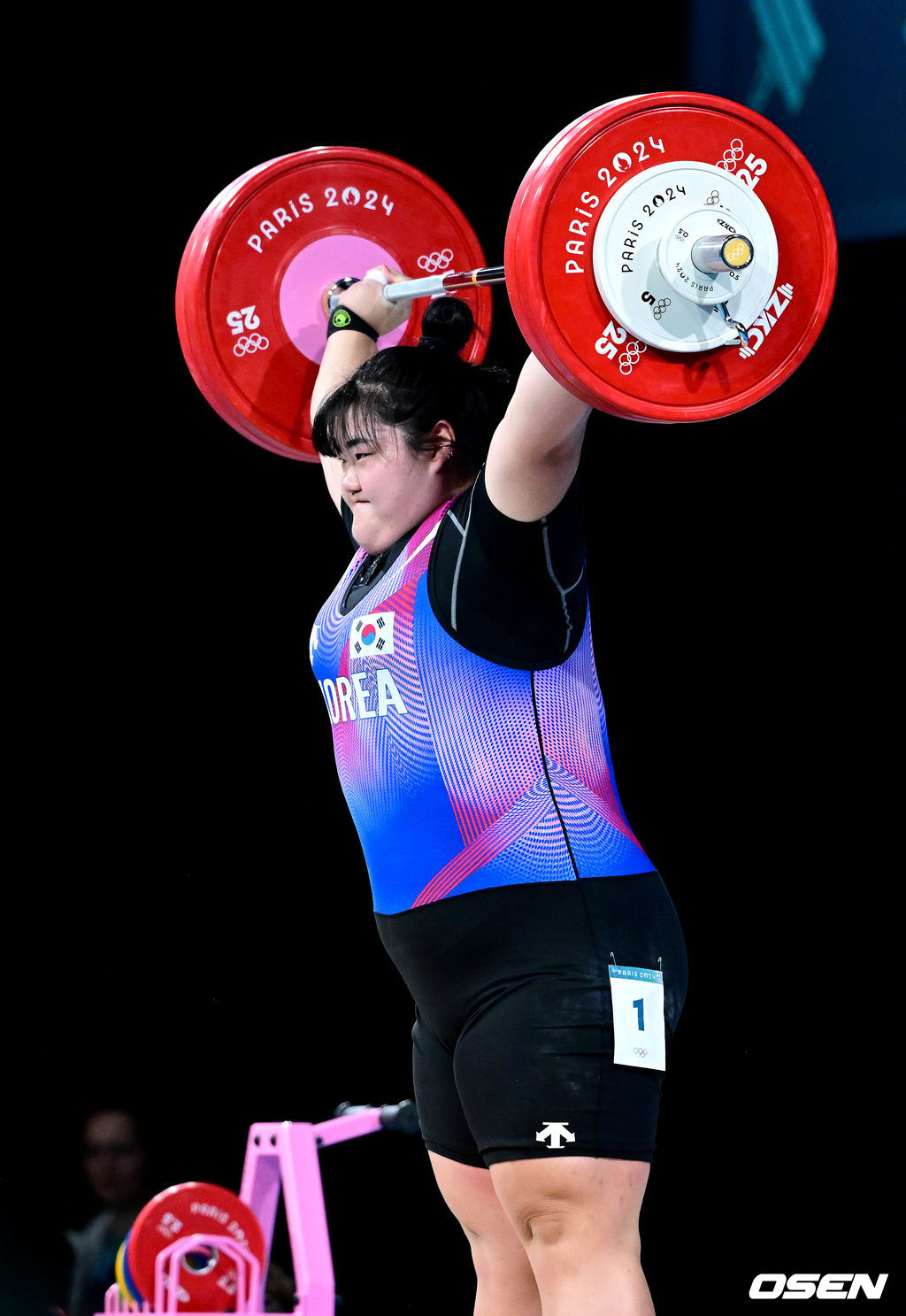 [사진]바벨 들어올리는 파리올림픽 역도 박혜정, 인상 131kg 도전에 성공