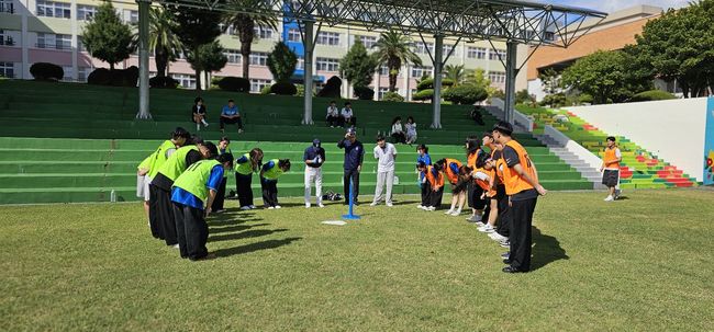 KBO 찾아가는 티볼교실, 제주도까지 날아갔다…’제주도 주민’ 이광환 前감독 티볼강사로 변신
