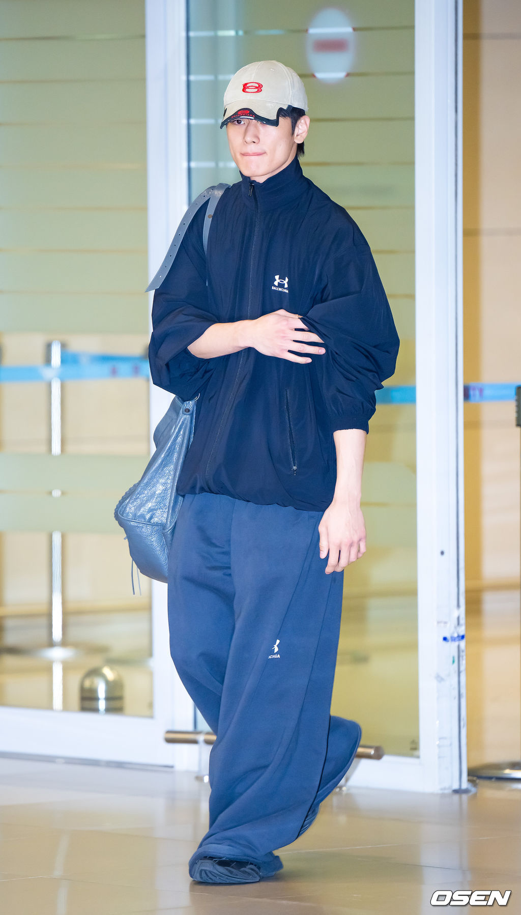 [사진]더보이즈 주연,주냥이 표정으로 입국