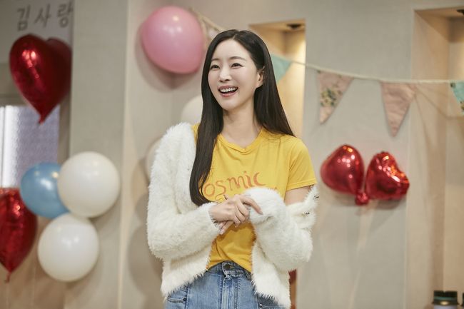 나이는 나만 먹었지 김사랑, 47살 의심되는 사기캐…리얼 방부제 미모 (SNL)[순간포착]