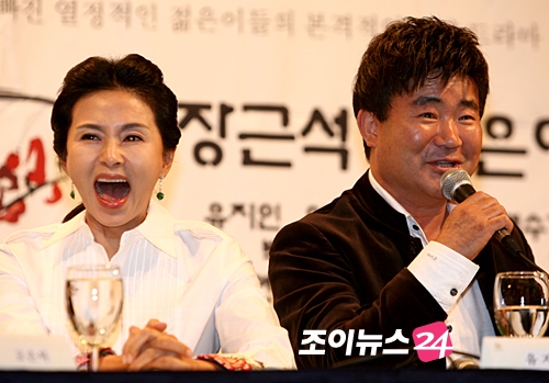 모팔모 이계인, 30년 전 유지인과 베드신 찍었다