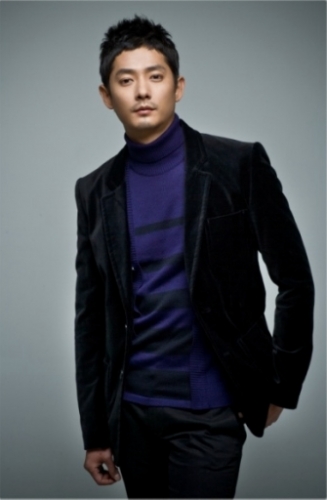 에덴의 동쪽 신예 고윤후, 아레나 모델 발탁