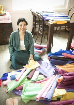 한복 디자이너 이나경, 사라예보 동계 페스티벌서 전시회