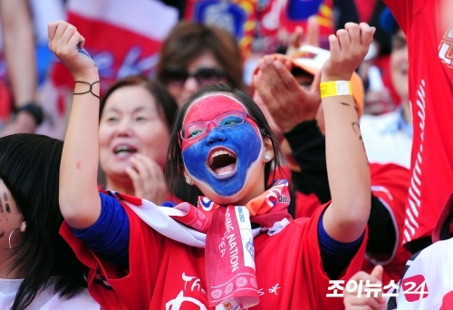 [포토]태극마크 얼굴에 그리고